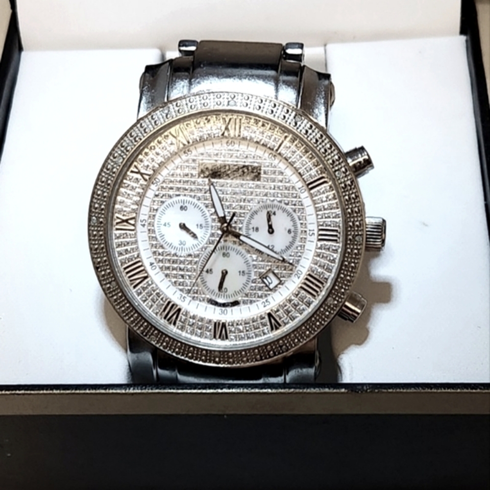 ⌚️Akribos XXIV Quartz Chronograph Watch with Diamond Chips - Only Worn Once!